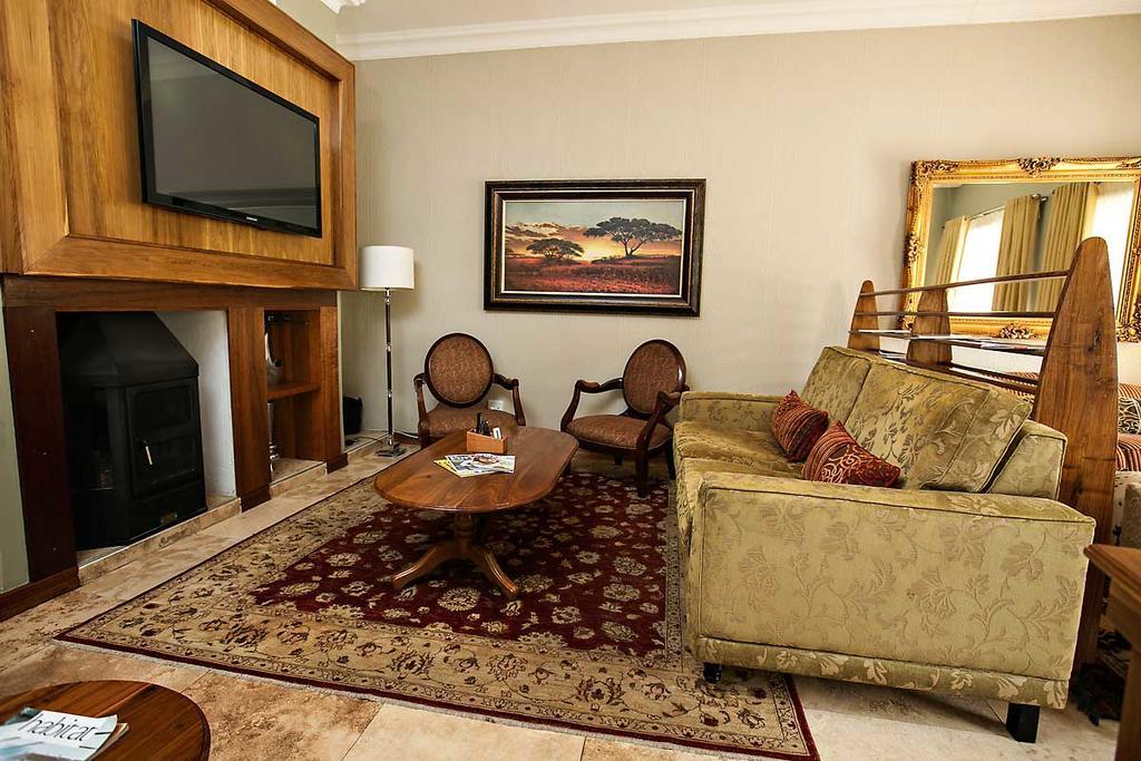 Mavuta Manor Hotell Polokwane Exteriör bild