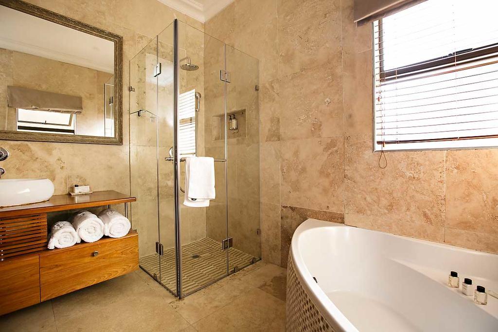 Mavuta Manor Hotell Polokwane Exteriör bild
