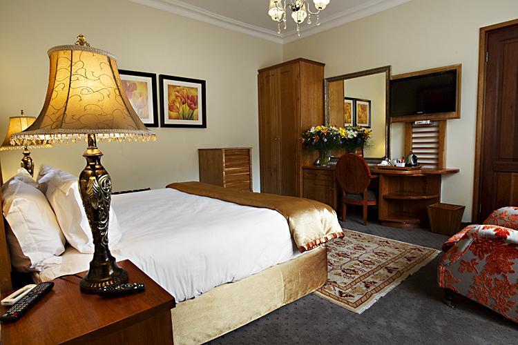 Mavuta Manor Hotell Polokwane Exteriör bild