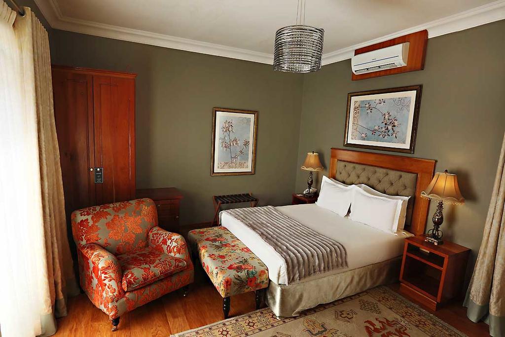 Mavuta Manor Hotell Polokwane Exteriör bild