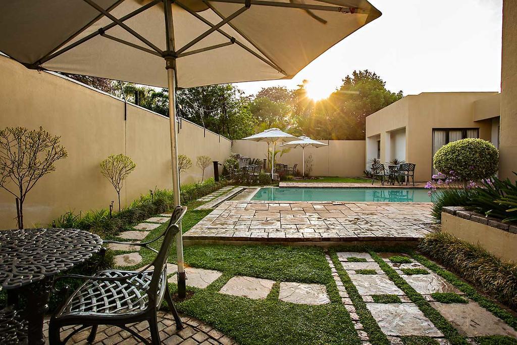 Mavuta Manor Hotell Polokwane Exteriör bild